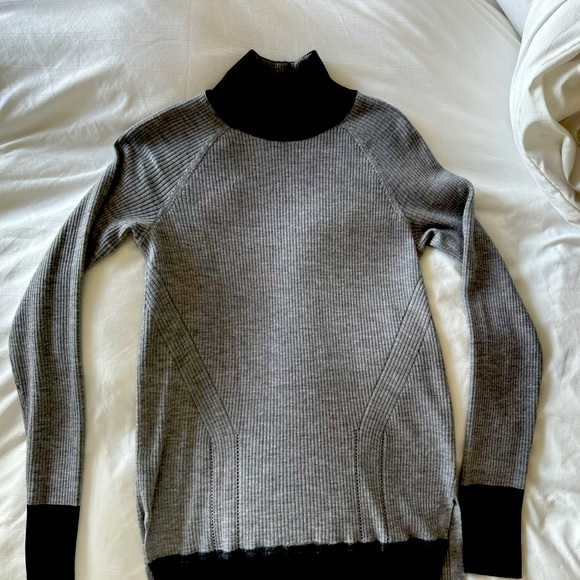 Gently used Rag and Bone merino wool turtleneck sweater  sweater. Size small - Picture 1 of 8
